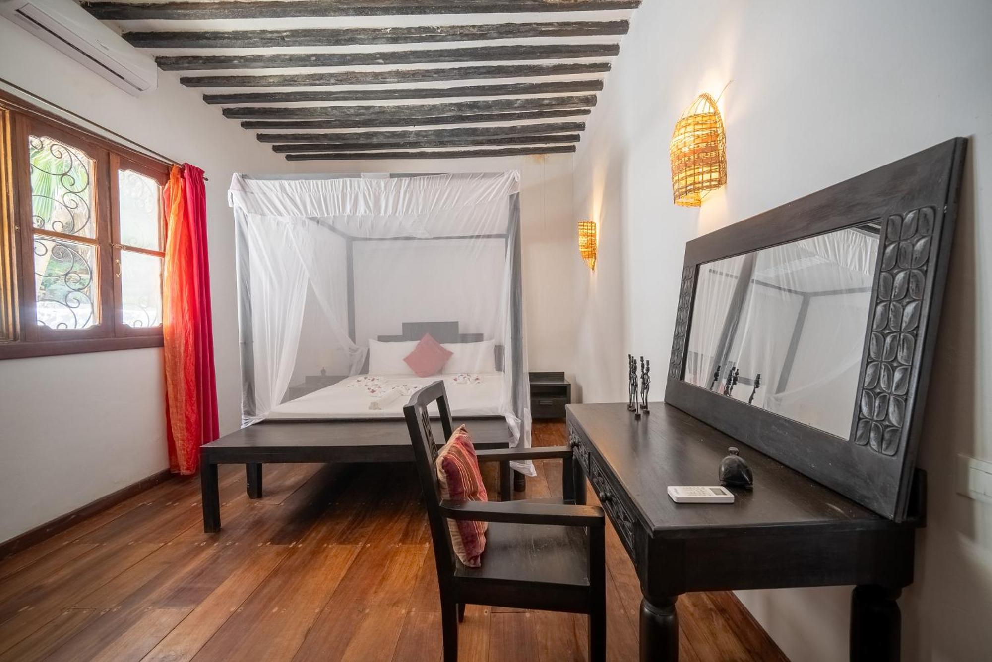 Beachfront Villa Hideaway Zanzibarhouses Kiwengwa  Buitenkant foto