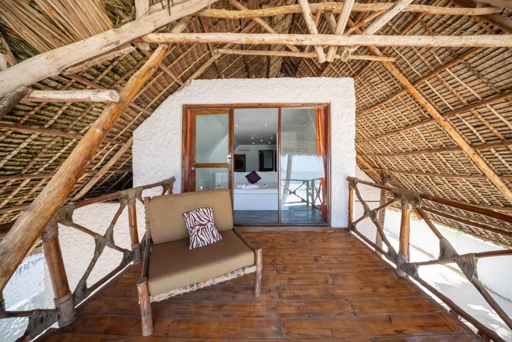 Beachfront Villa Hideaway Zanzibarhouses Kiwengwa  Buitenkant foto